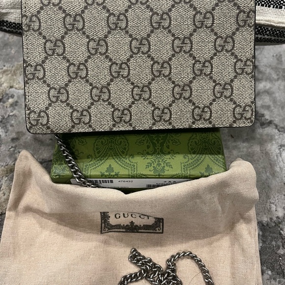 Gucci mini Diynos on chain - Picture 3 of 8
